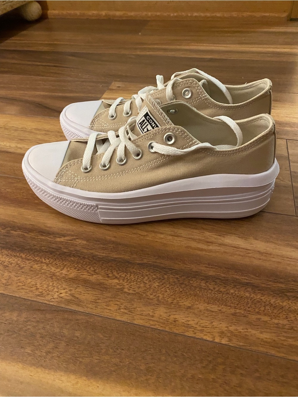 Converse Platform Canvas Low Top Sneakers - Tan